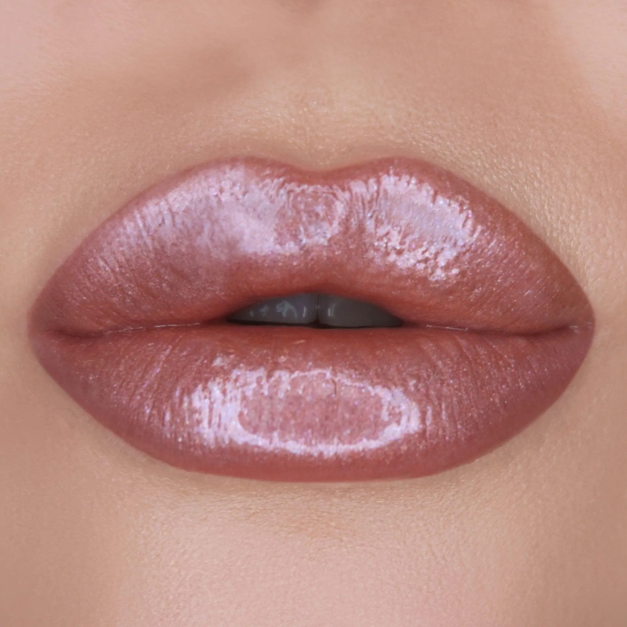 Fashion Week | A Multifaceted Rose Gold Lip Gloss