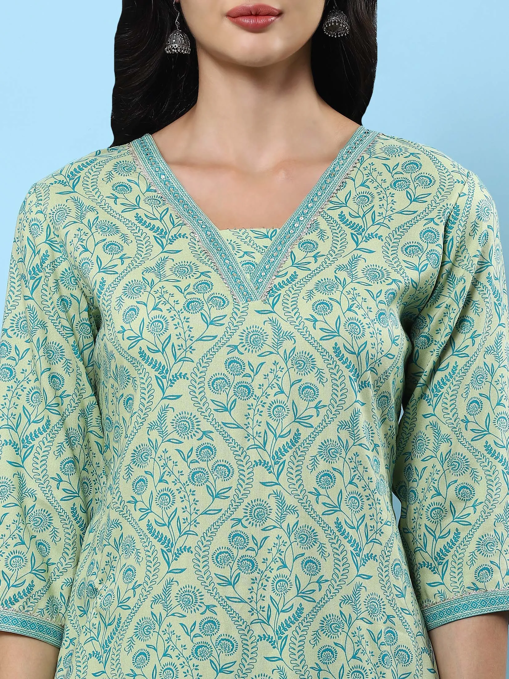 Women Green Floral Printed Kurta With Comfort Pant